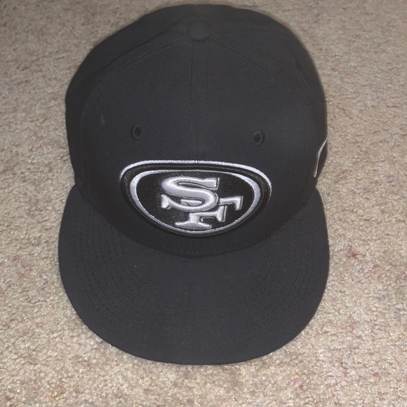 Nike Other - Nike San Francisco 49ers SnapBack hat